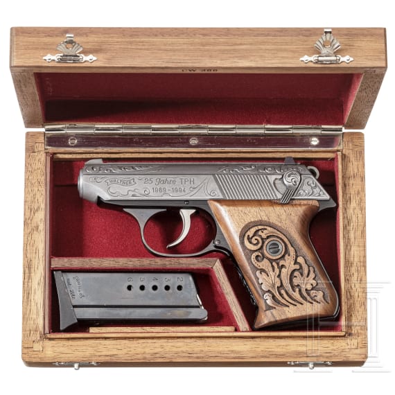 Lot 138 | Modern pistols and revolvers | Online Catalogue | A81s