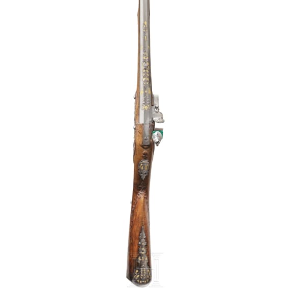 A French flintlock shotgun with chiselled decorations, circa 1740