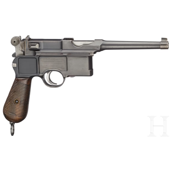 A Mauser C 96 - six-shot Cone hammer ("officer's version with reduced weight")