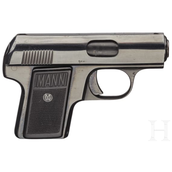 A Mann pistol in cal. 7,65 mm with holster