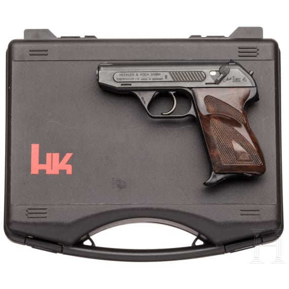A cased Heckler & Koch M HK 4
