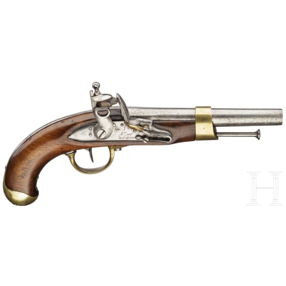 A cavalry pistol M an 13