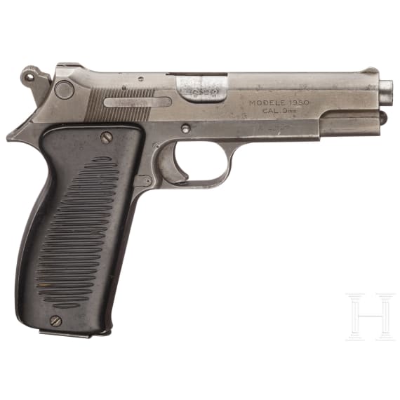 A MAC M 1950 with holster