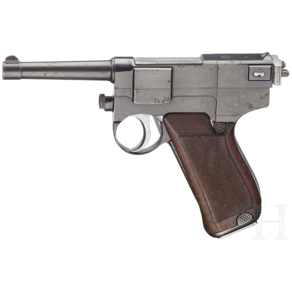 A Glisent M 1910 with holster