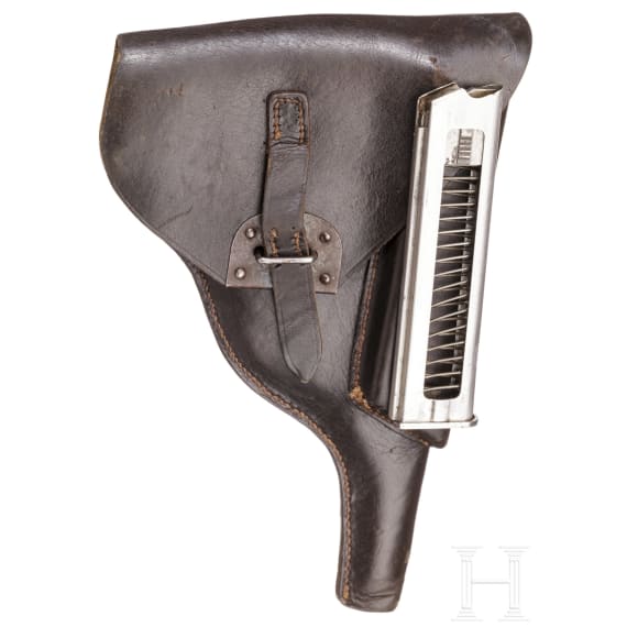 A Glisent M 1910 with holster