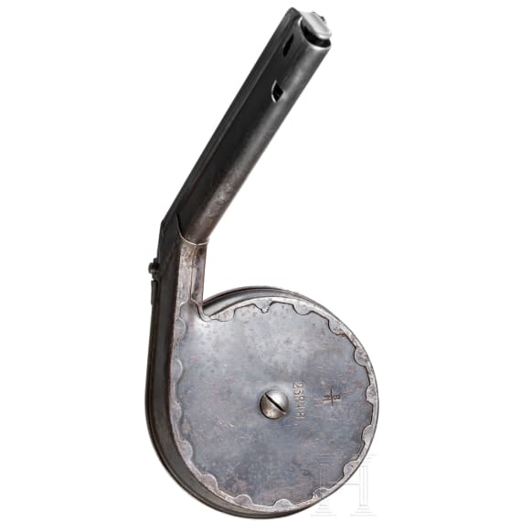 A snail drum magazine 1st issue, Bing Nuremberg, with a repro case