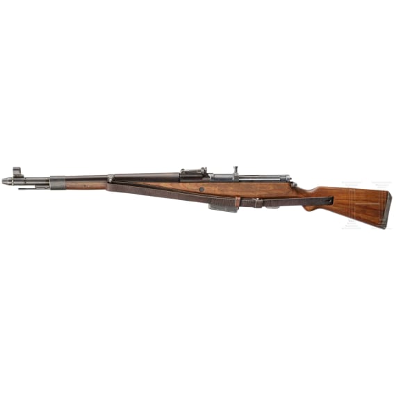 A semi-automatic rifle G 41(W), coded "duv - 43"