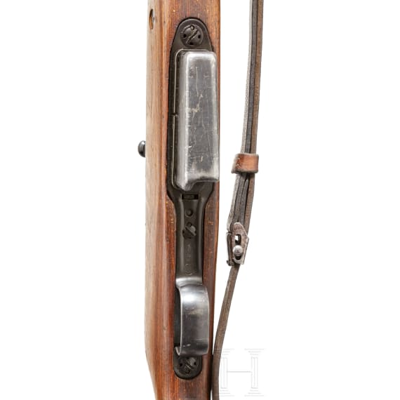 A semi-automatic rifle G 41(W), coded "duv - 43"