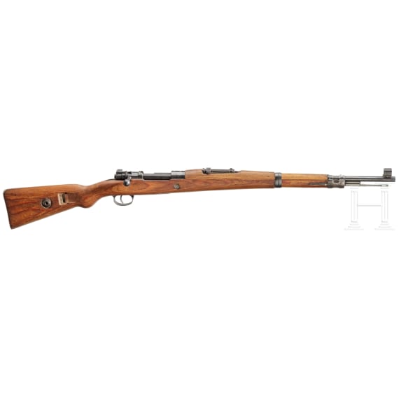 A rifle "G 24(t), code "dou - 41"