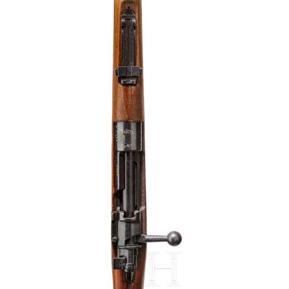 A rifle "G 24(t), code "dou - 41"