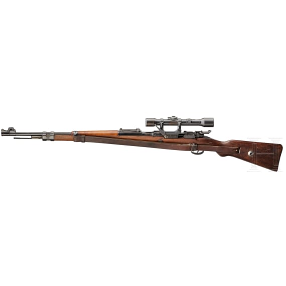 A carbine 98 k of the SS, made from a shortened rifle 98, with scope Heliavier