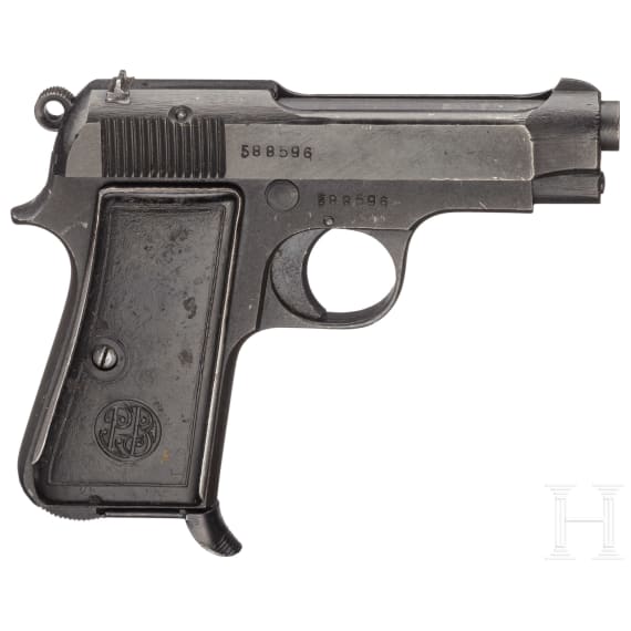 A Beretta M 35 with holster