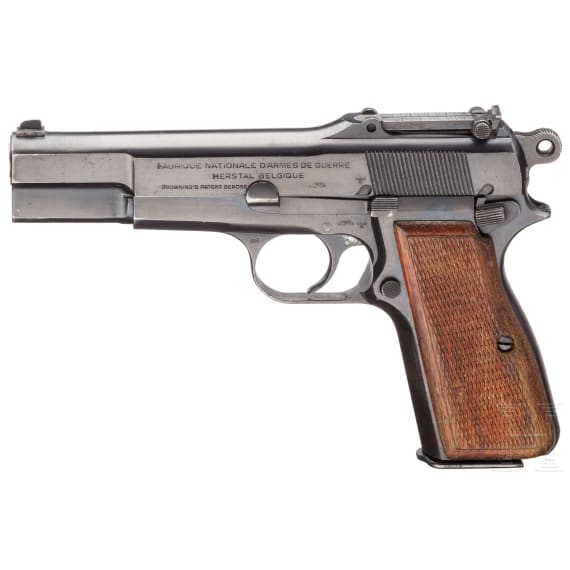 A FN HP M 35 with holster