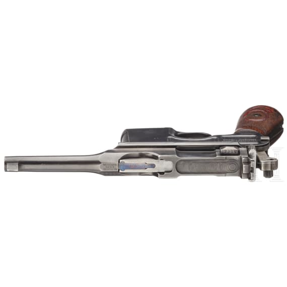 A Mauser C 96/16 of the Weimar police ("1920 Rework")