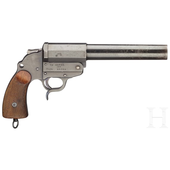 A Walther long-barreled flare gun (Army Model)