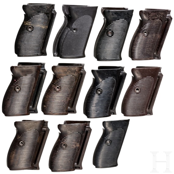 A collection of 10 pairs of origina gripscales for a P 38 of the Wehrmacht
