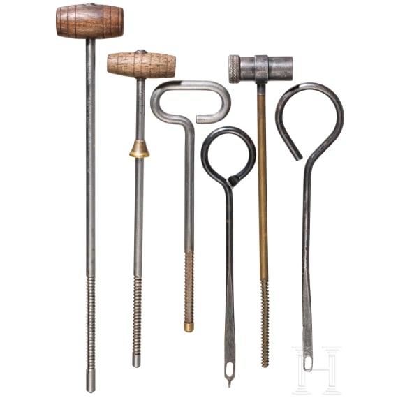 A mixed lot of six cleaning rods (for Luger and Makarov pistols)