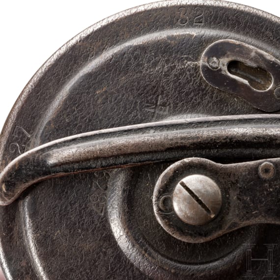 A snail drum magazine for an Artillery Luger, 2nd pattern, with adaptor for MP18