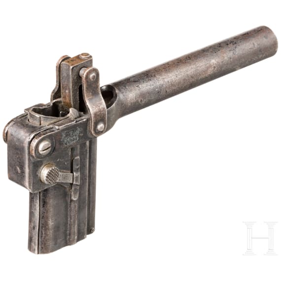 A Magazine loader for the P08 snail drum magazine and pistol belts