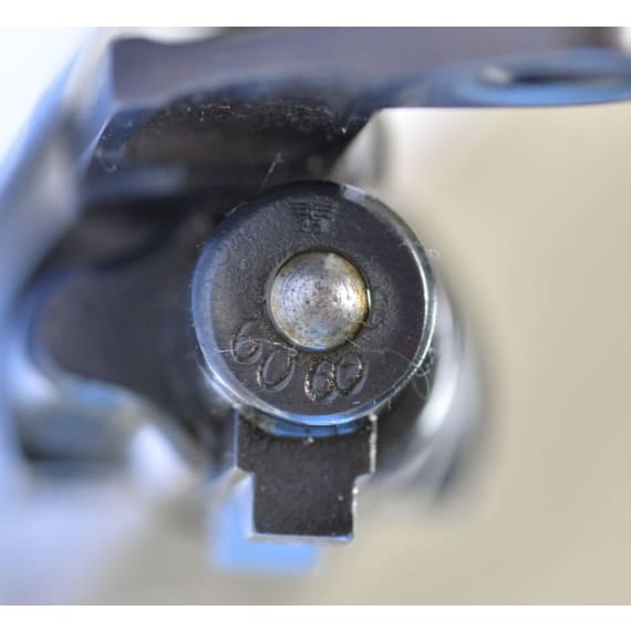 A carbine 98 k of the SS, made from a shortened rifle 98, with scope Heliavier