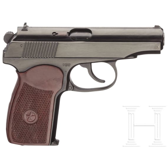 A Makarov PM with holster