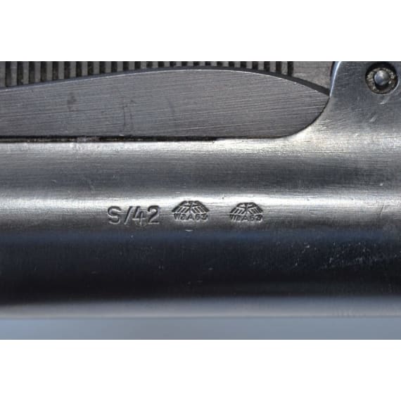A carbine 98 k of the SS, made from a shortened rifle 98, with scope Heliavier