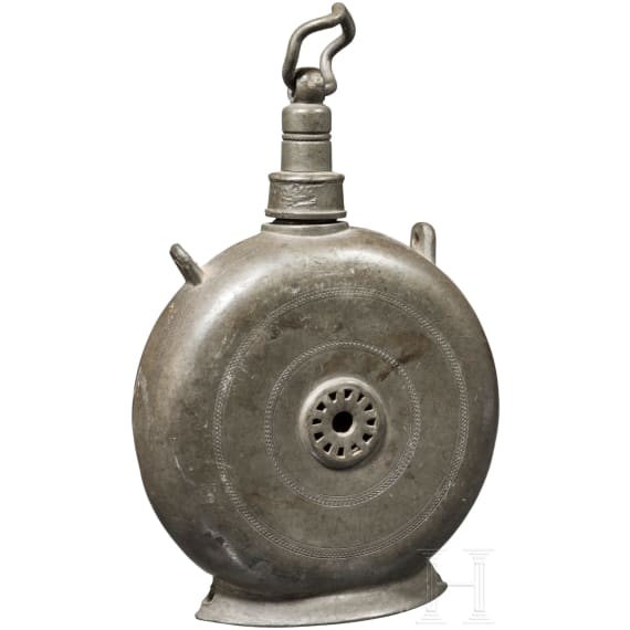 A pewter flask, Romania/Transylvania, 18th century