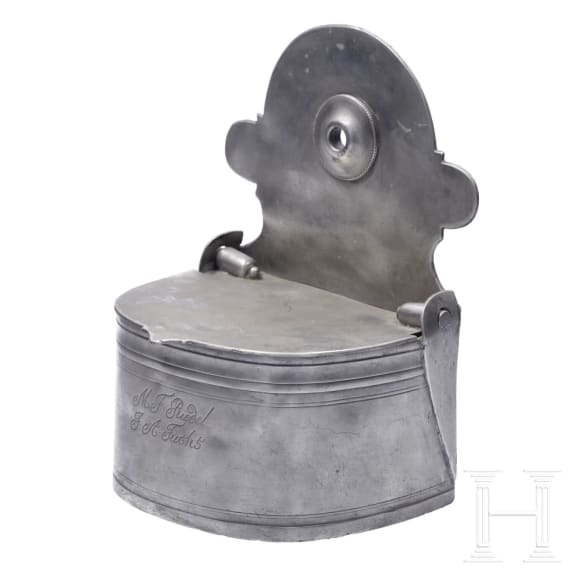 A small German tureen and a salt box made of pewter, circa 1800