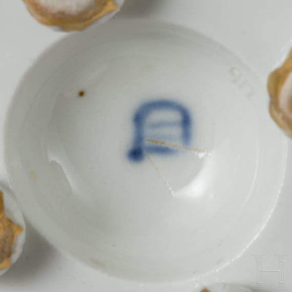 Five pieces of porcelain in classicistic style, 19th/20th century