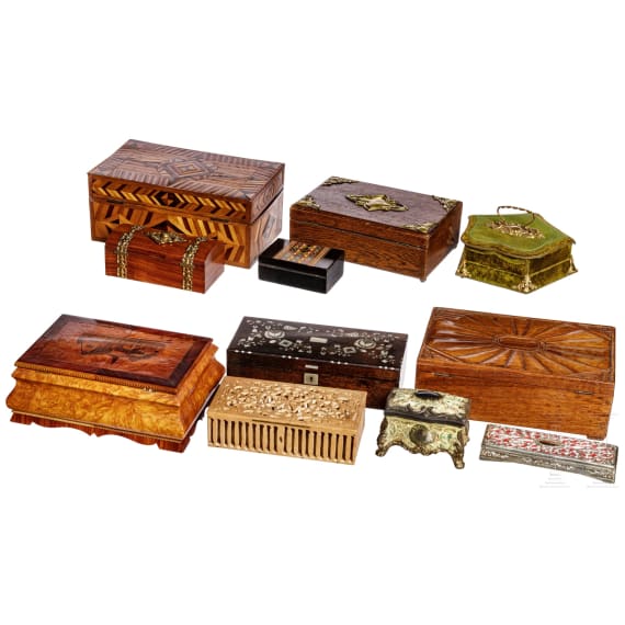 A small collection of eleven European boxes, 20th century