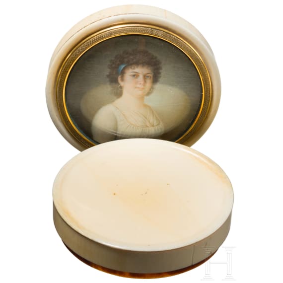 A probably French neo-classical ivory and tortoiseshell lid box with fine painting, 19th century