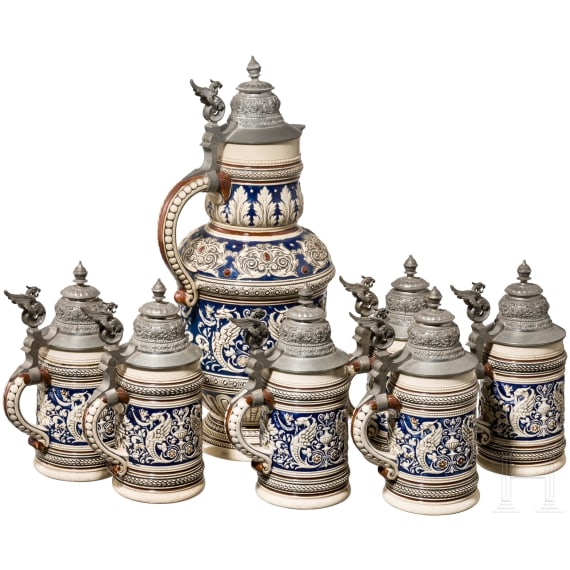A lidded can with six beer mugs, short before 1900