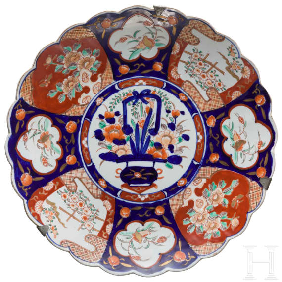 A large Imari porcelain bowl, Japan, 19th century