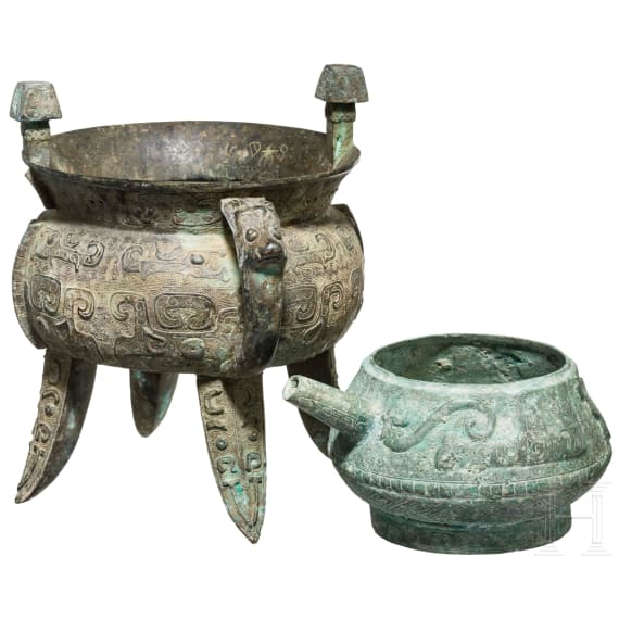 Two Chinese bronze vessels, collector's replicas, 19th/20th century