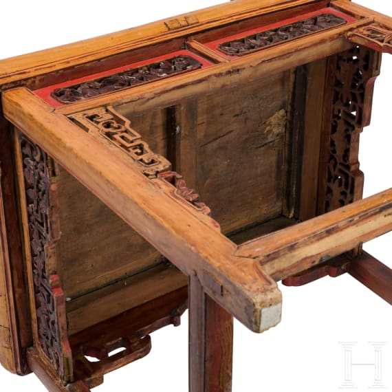 A Chinese horseshoe-backed wooden chair, ca. 1900