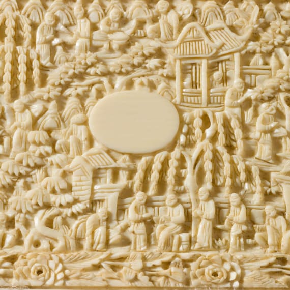 A figurally carved Chinese ivory box, 19th century