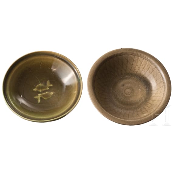 Two Chinese or Korean green glazed bowls, 19th/20th century