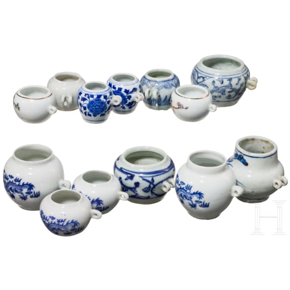 A set of 13 Chinese miniature vases, 19th/20th century