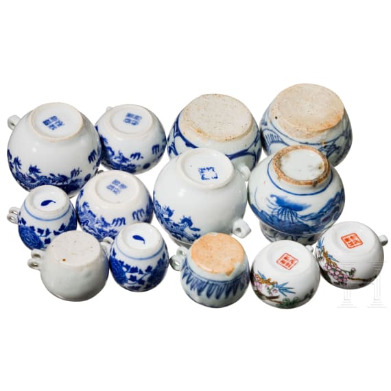 A set of 13 Chinese miniature vases, 19th/20th century
