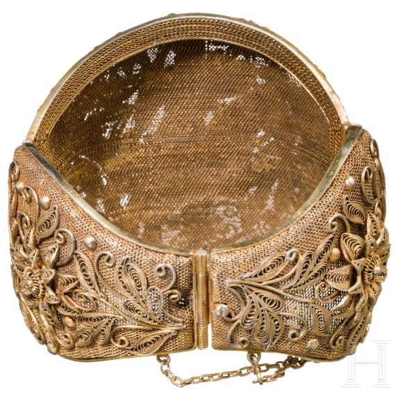A Chinese silver filigree bracelet mounted witn ivory, ca. 1920/30