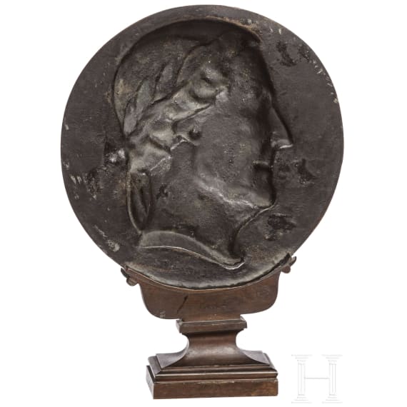 A French neoclassical bronze medaillion with the relief of Gioachino Antonio Rossini (*29.02.1792 Pesaro, &dagger;13.11.1868 in Passy, Paris), 19th century
