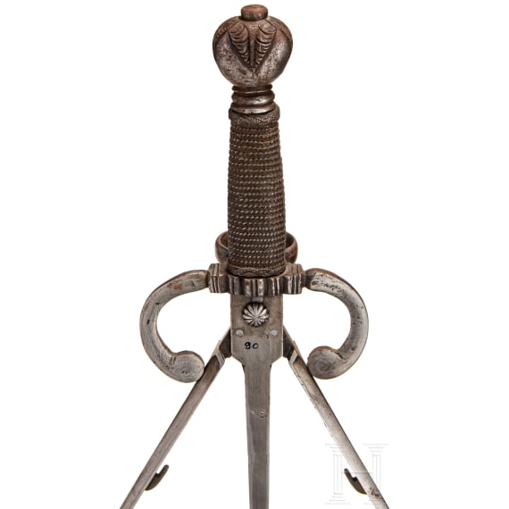 Linkhanddolch mit Springklinge, hochwertige Sammleranfertigung im Stil des 16. Jhdts.