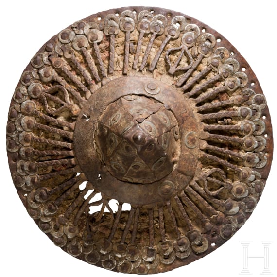 Silbermontierter Faustschild mit gro&szlig;em Spitzbuckel, Kaukausus, Ende 19. Jhdt.