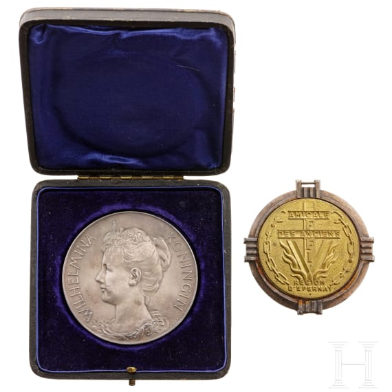 A Dutch silver medal on Wilhelmina, Queen of the Netherlands (1890 - 1948)