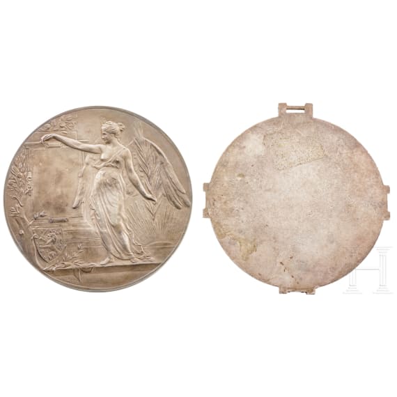 A Dutch silver medal on Wilhelmina, Queen of the Netherlands (1890 - 1948)