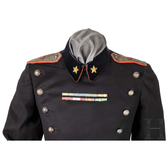 Uniformensemble f&uuml;r Generale aus der Regierungszeit des K&ouml;nigs Umberto II. von Savoyen (1904-83)