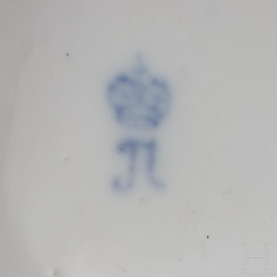 F&uuml;nf klassizistische Porzellantassen, 19. Jhdt.