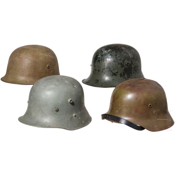 &Ouml;sterreich - vier Stahlhelme