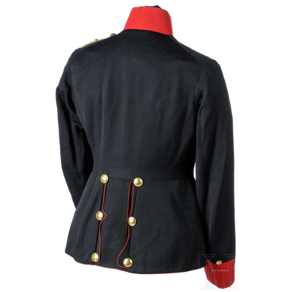 &Ouml;sterreich, zwei Uniformjacken f&uuml;r Offiziere (General und Hauptmann), 1. H&auml;lfte 20. Jahrhundert