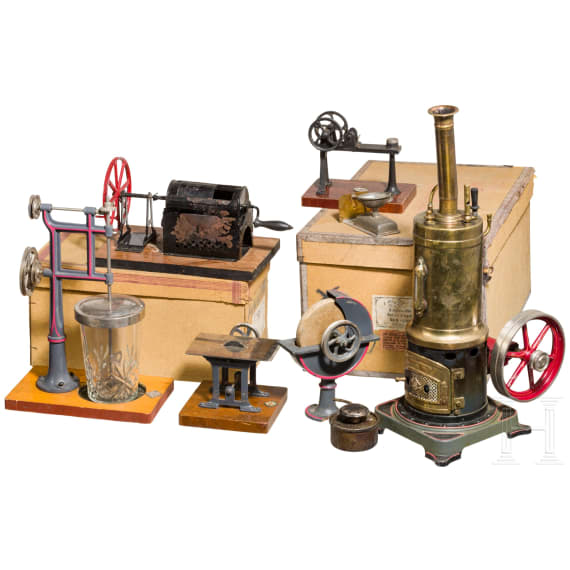 Ludwig und Maximilian Freiherr von Leonrod &ndash; Spiele aus der Jugendzeit - Modell-Dampfmaschine mit Zubeh&ouml;r, Hersteller Gebr&uuml;der Bing in N&uuml;rnberg